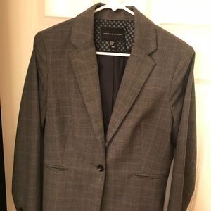 Grey women’s suit jacket/blazer